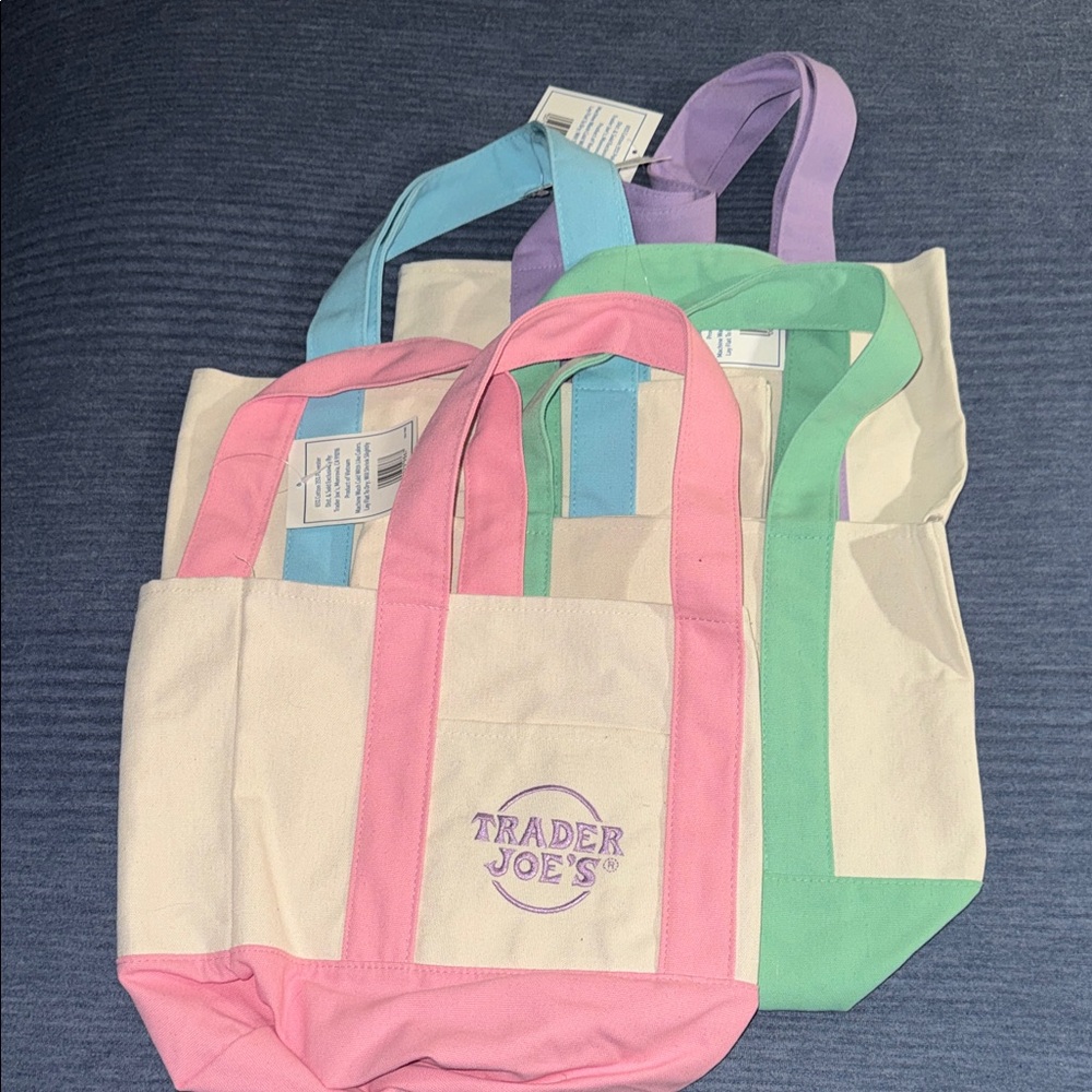 Trader Joe’s Canvas Tote Bags - set of 4 NWT!